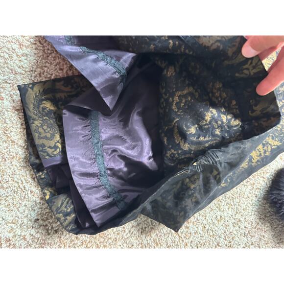 VINTAGE Gold & Black Brocade CLARALURA CALIFORNIA, FUR TRIMMED jacket - Picture 11 of 16
